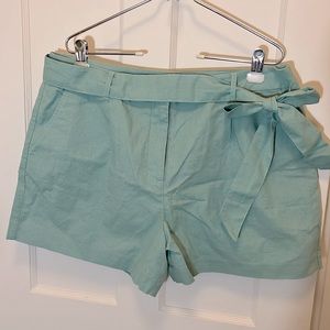 NWT Boden Linen Shorts, US Size 12, 4” inseam.